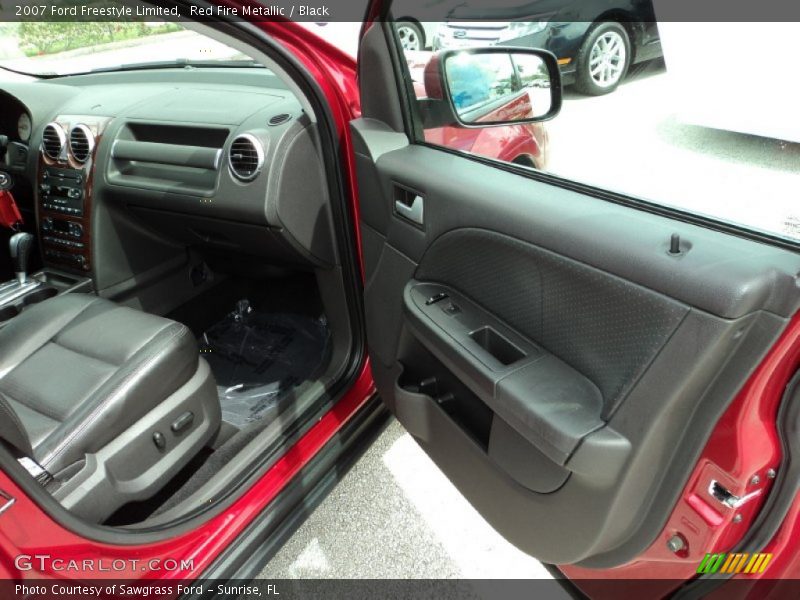 Red Fire Metallic / Black 2007 Ford Freestyle Limited