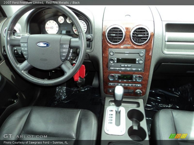 Red Fire Metallic / Black 2007 Ford Freestyle Limited