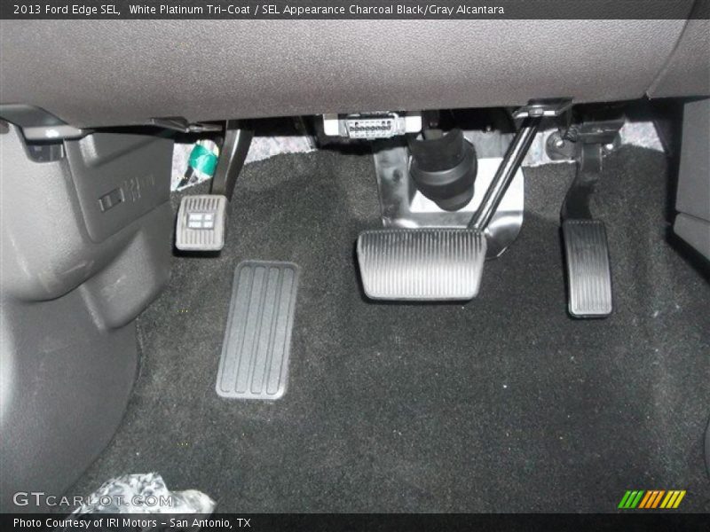 White Platinum Tri-Coat / SEL Appearance Charcoal Black/Gray Alcantara 2013 Ford Edge SEL