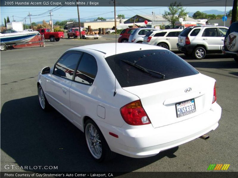 Noble White / Beige 2005 Hyundai Accent GLS Coupe