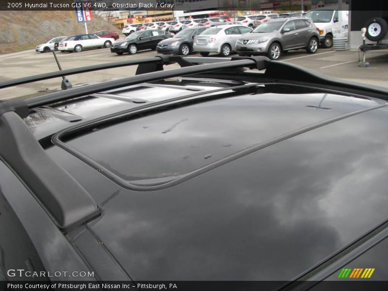 Obsidian Black / Gray 2005 Hyundai Tucson GLS V6 4WD