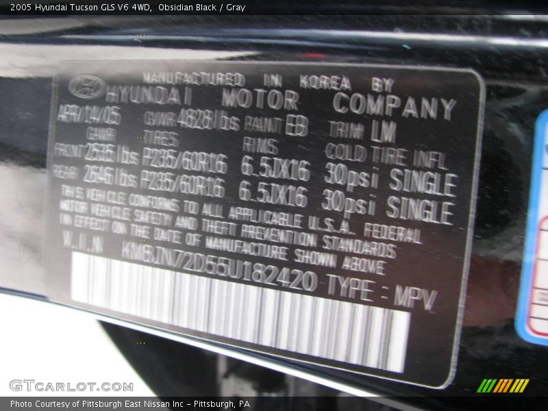 Obsidian Black / Gray 2005 Hyundai Tucson GLS V6 4WD