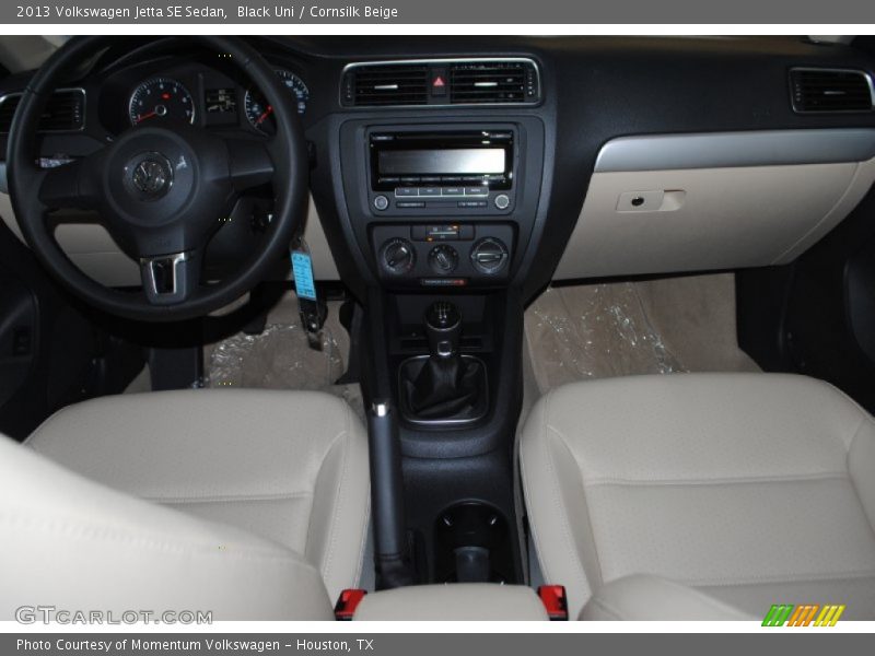 Black Uni / Cornsilk Beige 2013 Volkswagen Jetta SE Sedan
