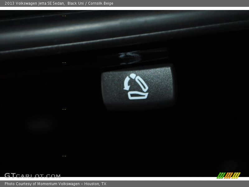 Black Uni / Cornsilk Beige 2013 Volkswagen Jetta SE Sedan