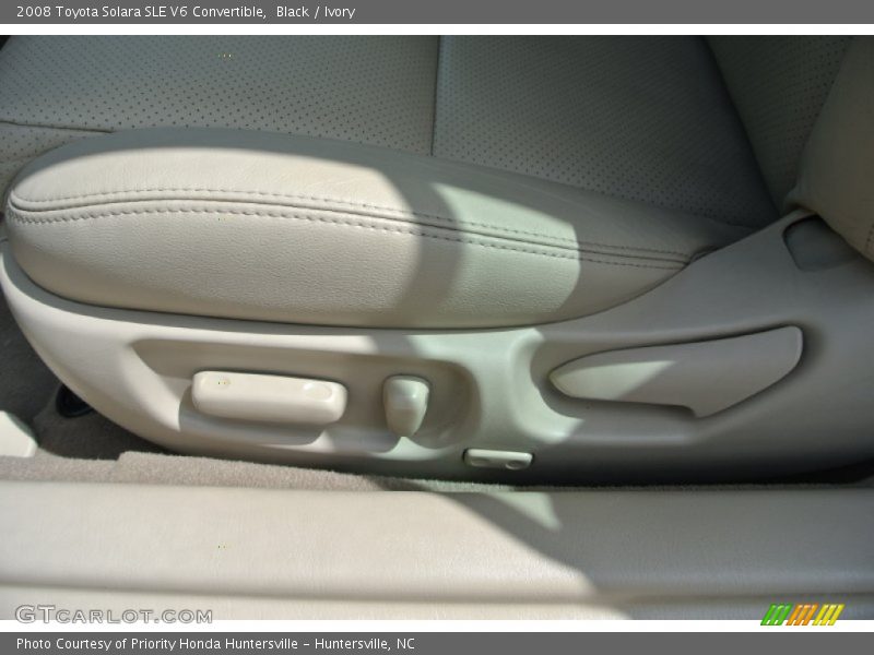 Black / Ivory 2008 Toyota Solara SLE V6 Convertible