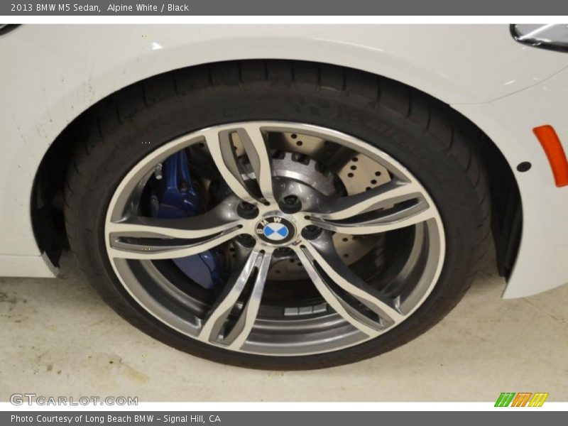 Alpine White / Black 2013 BMW M5 Sedan