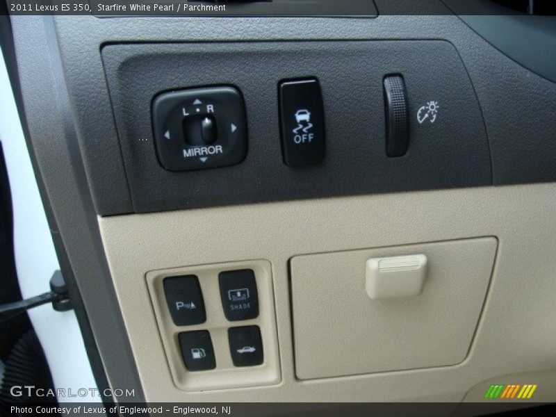 Starfire White Pearl / Parchment 2011 Lexus ES 350