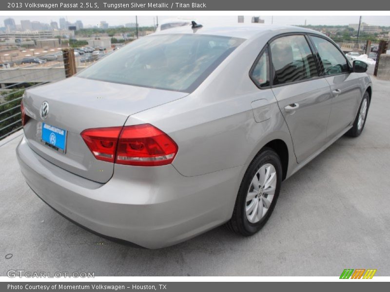 Tungsten Silver Metallic / Titan Black 2013 Volkswagen Passat 2.5L S