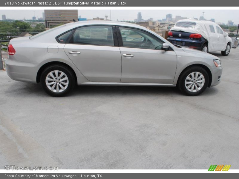 Tungsten Silver Metallic / Titan Black 2013 Volkswagen Passat 2.5L S
