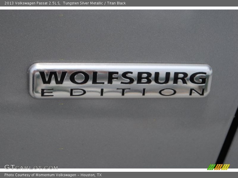 Tungsten Silver Metallic / Titan Black 2013 Volkswagen Passat 2.5L S