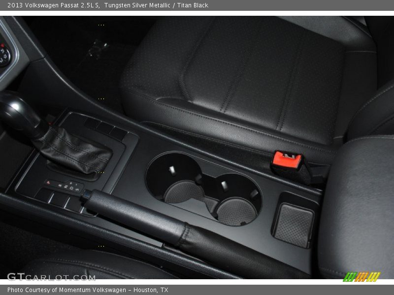 Tungsten Silver Metallic / Titan Black 2013 Volkswagen Passat 2.5L S