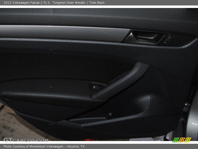 Tungsten Silver Metallic / Titan Black 2013 Volkswagen Passat 2.5L S
