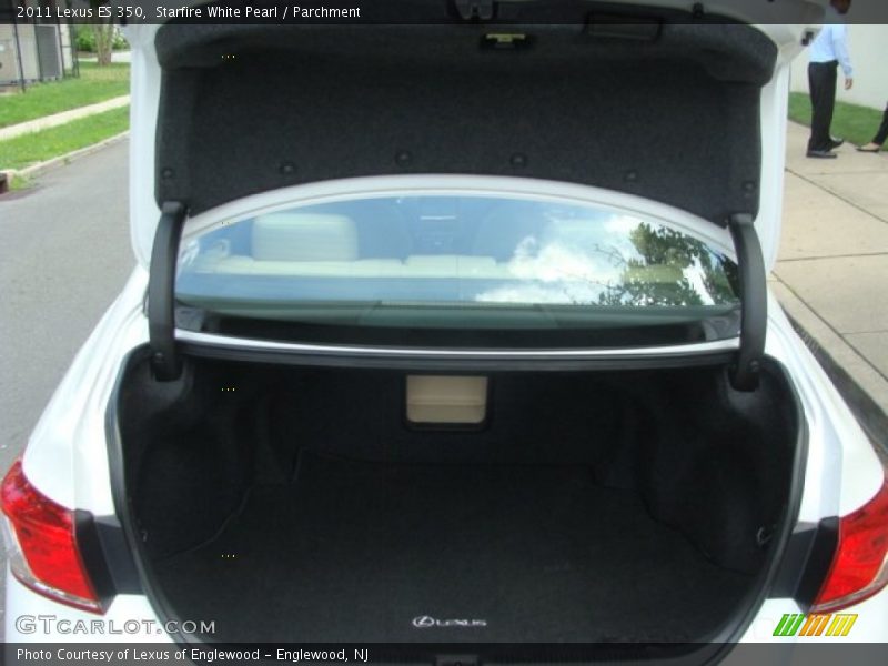 Starfire White Pearl / Parchment 2011 Lexus ES 350