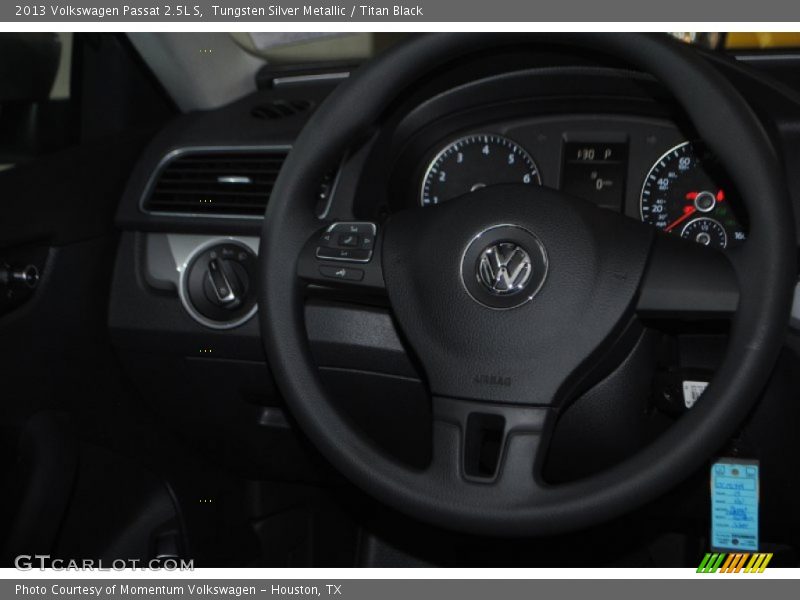 Tungsten Silver Metallic / Titan Black 2013 Volkswagen Passat 2.5L S
