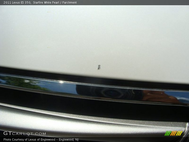 Starfire White Pearl / Parchment 2011 Lexus ES 350