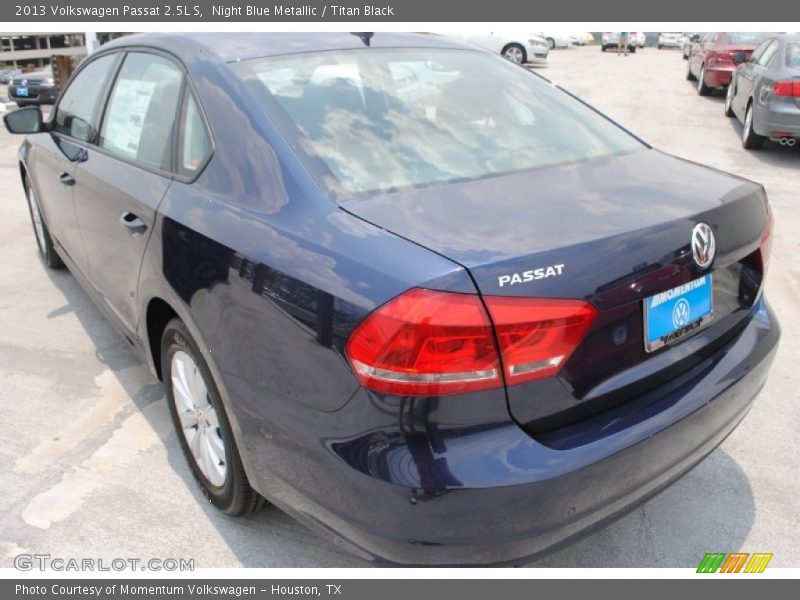 Night Blue Metallic / Titan Black 2013 Volkswagen Passat 2.5L S