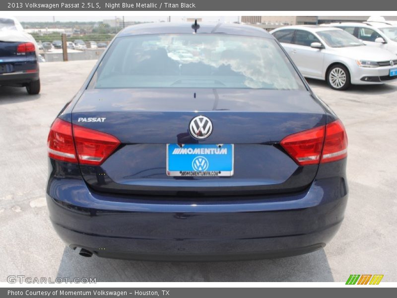 Night Blue Metallic / Titan Black 2013 Volkswagen Passat 2.5L S