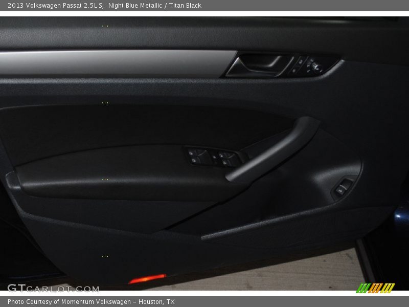 Night Blue Metallic / Titan Black 2013 Volkswagen Passat 2.5L S