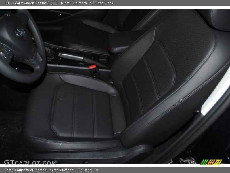 Night Blue Metallic / Titan Black 2013 Volkswagen Passat 2.5L S