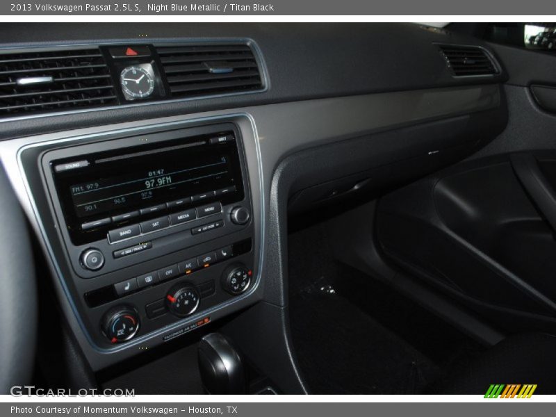 Night Blue Metallic / Titan Black 2013 Volkswagen Passat 2.5L S
