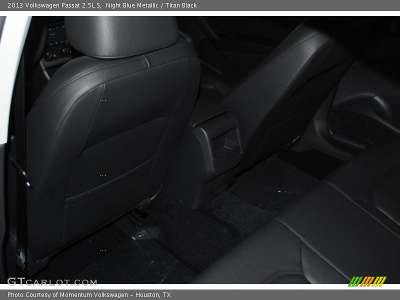 Night Blue Metallic / Titan Black 2013 Volkswagen Passat 2.5L S