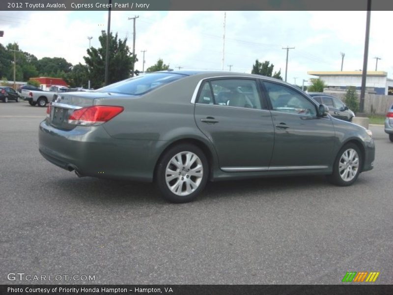 Cypress Green Pearl / Ivory 2012 Toyota Avalon