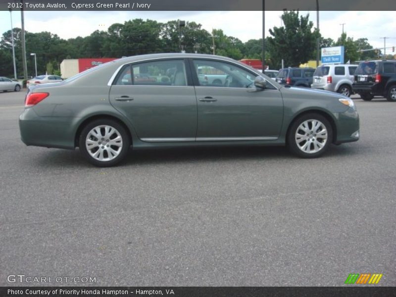 Cypress Green Pearl / Ivory 2012 Toyota Avalon