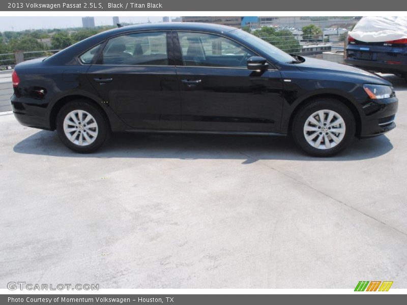 Black / Titan Black 2013 Volkswagen Passat 2.5L S