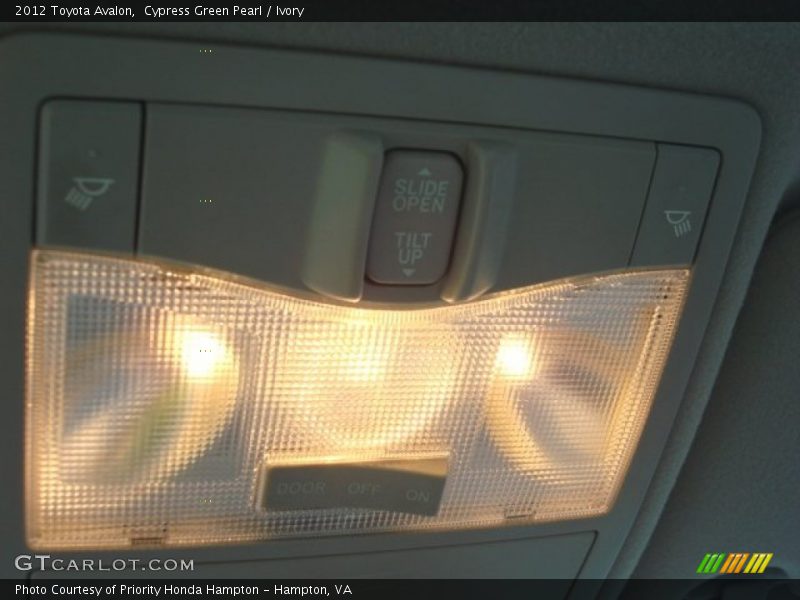 Cypress Green Pearl / Ivory 2012 Toyota Avalon