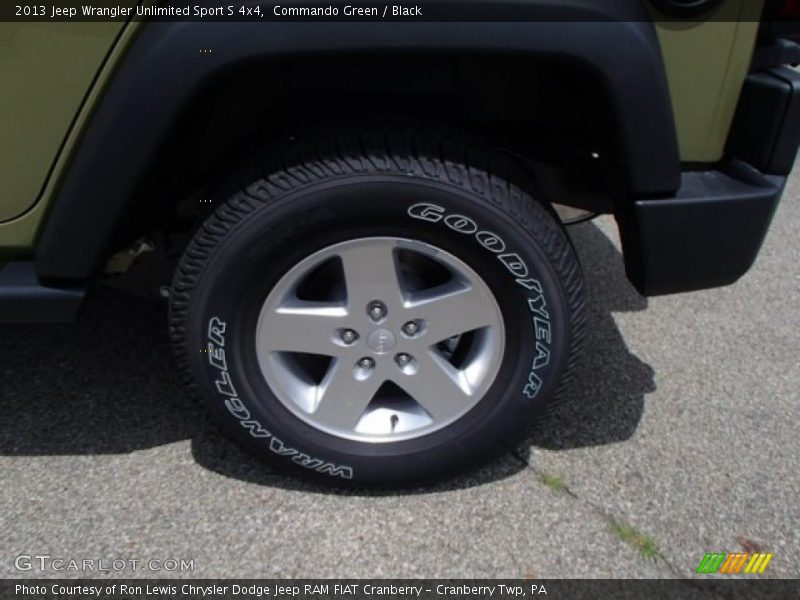 Commando Green / Black 2013 Jeep Wrangler Unlimited Sport S 4x4
