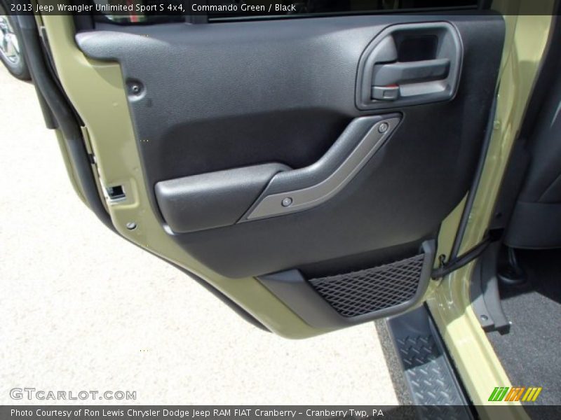 Commando Green / Black 2013 Jeep Wrangler Unlimited Sport S 4x4