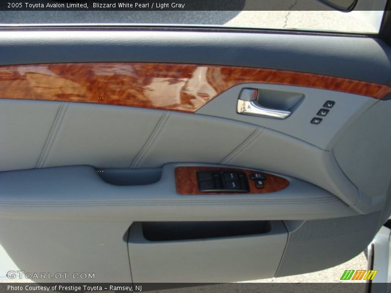Blizzard White Pearl / Light Gray 2005 Toyota Avalon Limited