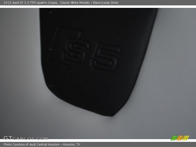 Glacier White Metallic / Black/Lunar Silver 2013 Audi S5 3.0 TFSI quattro Coupe