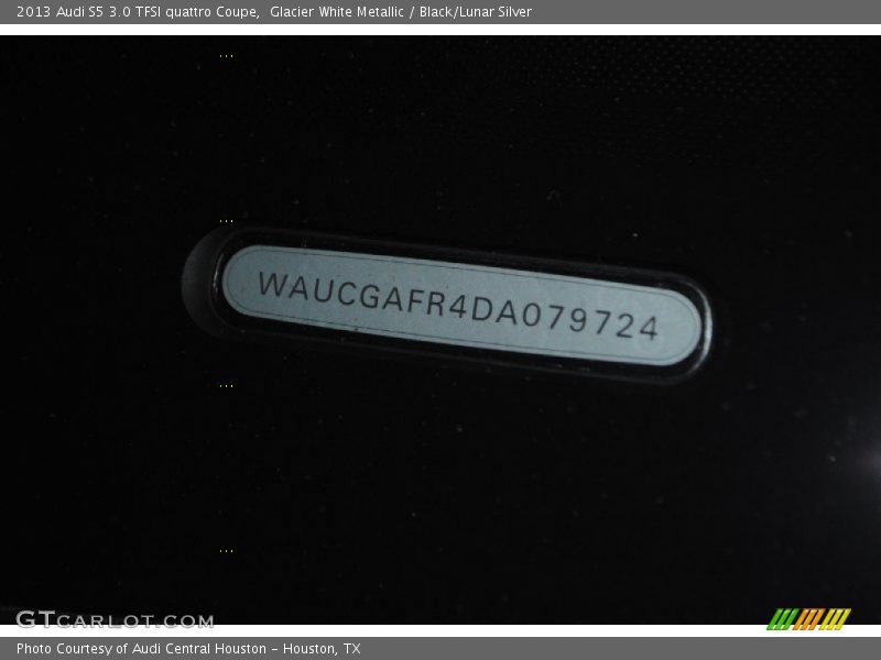 Glacier White Metallic / Black/Lunar Silver 2013 Audi S5 3.0 TFSI quattro Coupe