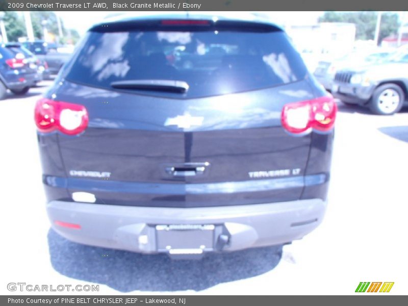 Black Granite Metallic / Ebony 2009 Chevrolet Traverse LT AWD
