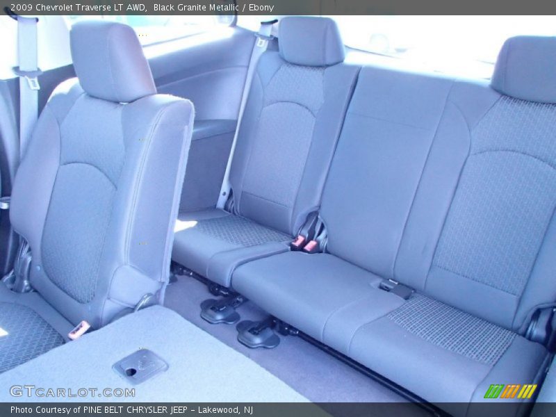 Black Granite Metallic / Ebony 2009 Chevrolet Traverse LT AWD