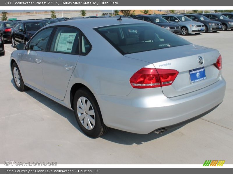 Reflex Silver Metallic / Titan Black 2013 Volkswagen Passat 2.5L S