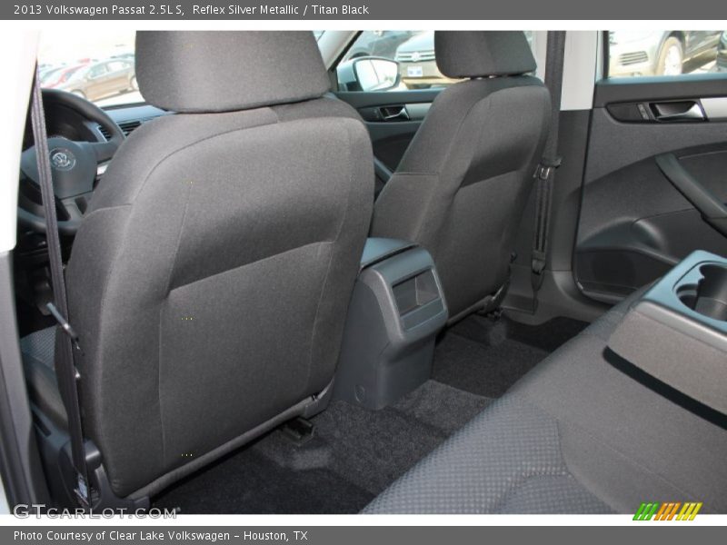 Reflex Silver Metallic / Titan Black 2013 Volkswagen Passat 2.5L S