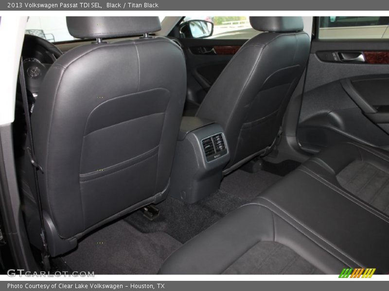 Black / Titan Black 2013 Volkswagen Passat TDI SEL