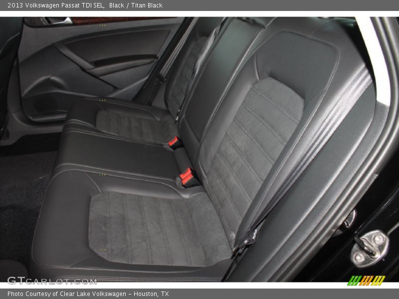 Black / Titan Black 2013 Volkswagen Passat TDI SEL