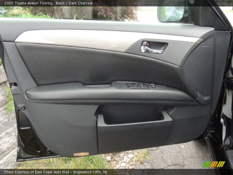 Black / Dark Charcoal 2005 Toyota Avalon Touring
