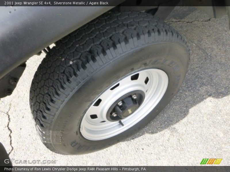 Silverstone Metallic / Agate Black 2001 Jeep Wrangler SE 4x4