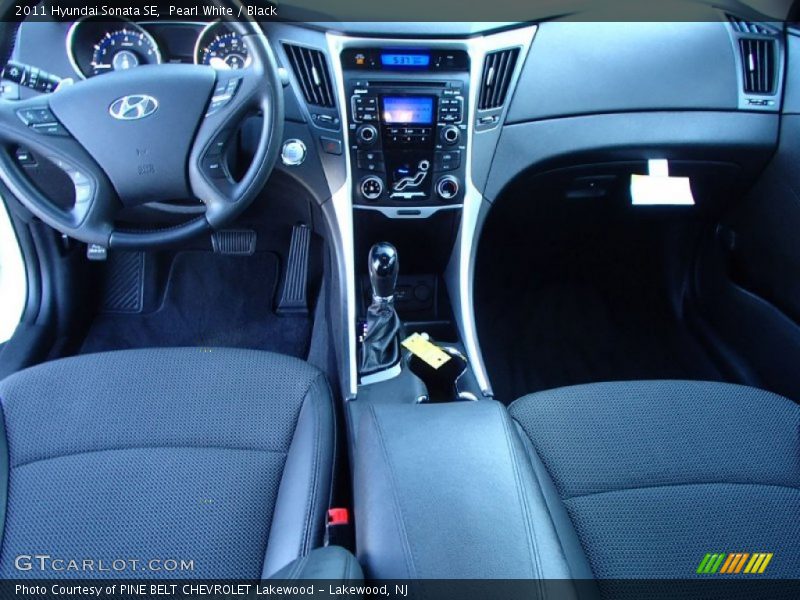 Pearl White / Black 2011 Hyundai Sonata SE