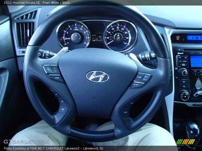 Pearl White / Black 2011 Hyundai Sonata SE