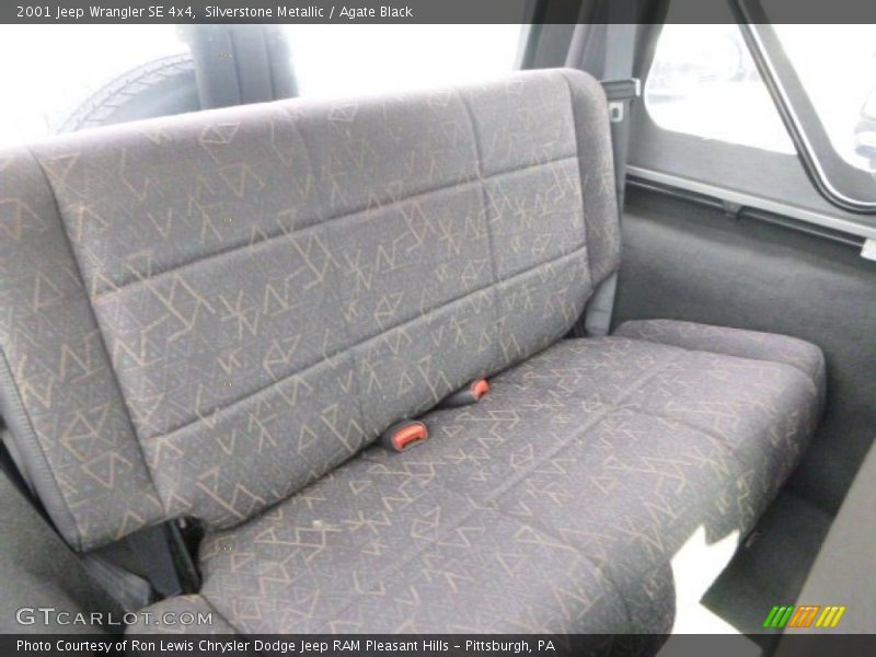 Silverstone Metallic / Agate Black 2001 Jeep Wrangler SE 4x4