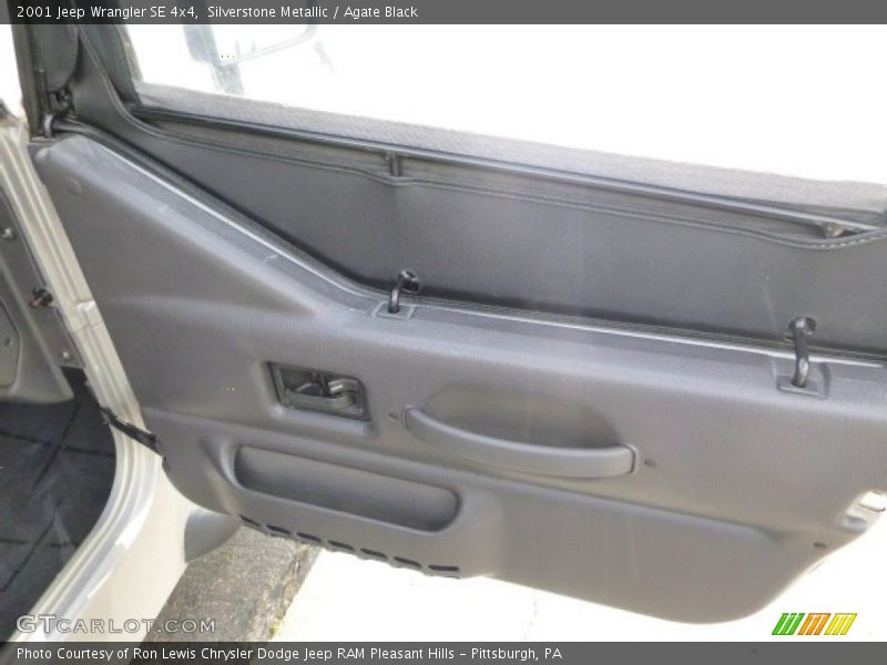 Silverstone Metallic / Agate Black 2001 Jeep Wrangler SE 4x4