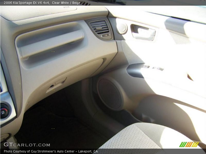 Clear White / Beige 2006 Kia Sportage EX V6 4x4