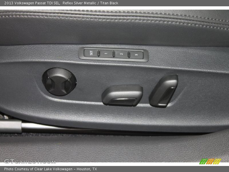 Reflex Silver Metallic / Titan Black 2013 Volkswagen Passat TDI SEL