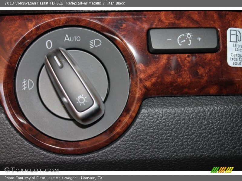 Reflex Silver Metallic / Titan Black 2013 Volkswagen Passat TDI SEL