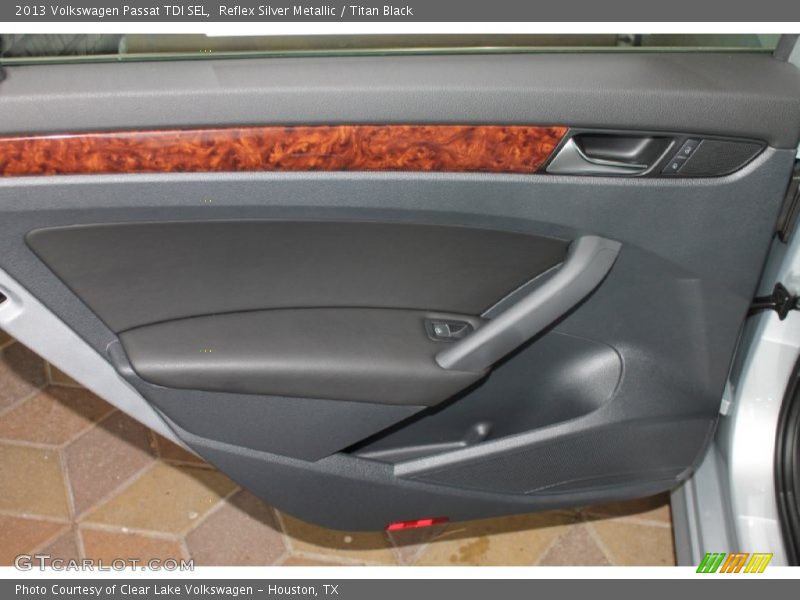 Reflex Silver Metallic / Titan Black 2013 Volkswagen Passat TDI SEL